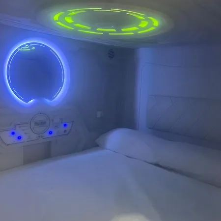 Hotel Cápsula Air Capsules Airport Gavà