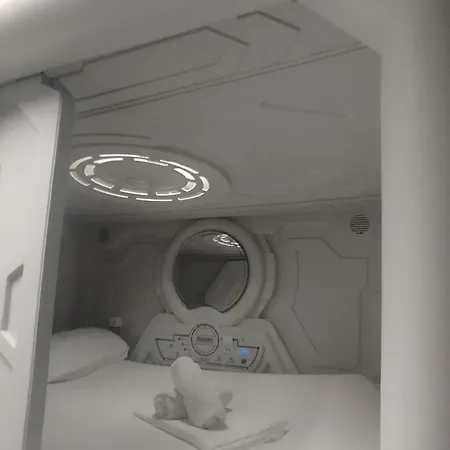 Air Capsules Airport * Gavà